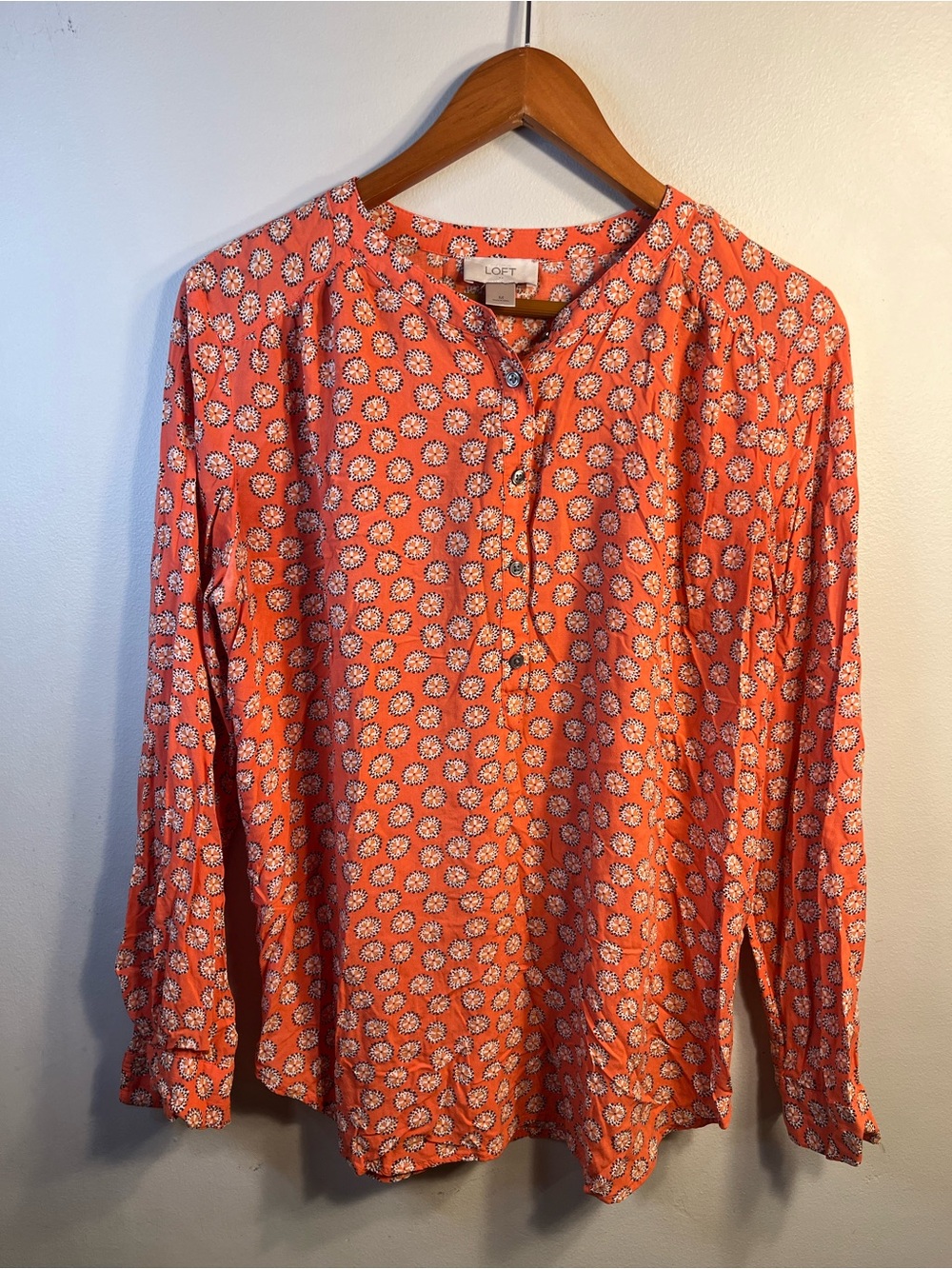 LOFT Coral Floral Henley Long-Sleeve Top Size M